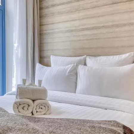 Le Patio Reaumur Elegant 2-bedroom Paris