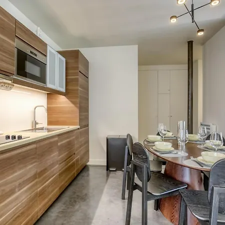 Le Patio Reaumur Elegant 2-bedroom Paris