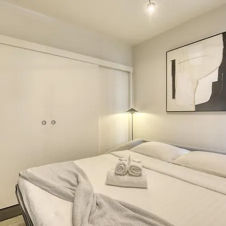 Le Patio Reaumur Elegant 2-bedroom *