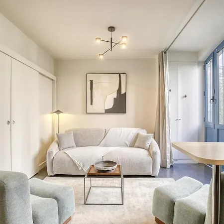 Le Patio Reaumur Elegant 2-bedroom Apartment Paris